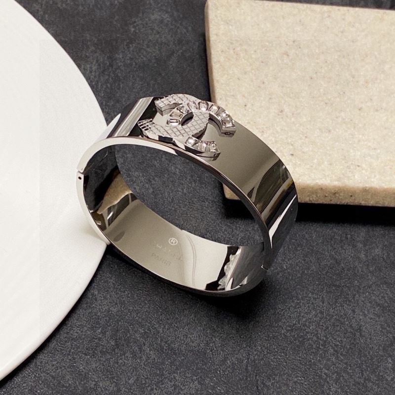 Ch**el bracelets